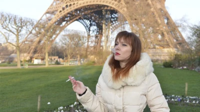 Pink Kitty Video - NATASHA SMOKING FETISH AT EIFFEL TOWER