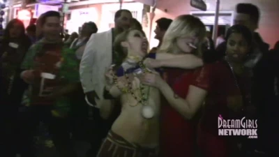 DreamGirls Members - Hot Girls next Door Flashing in new Orleans