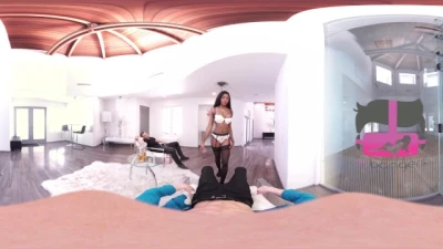 Big Booty Black Stripper Lets you FInger Fuck her Tight Pussy in VR