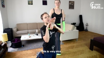 Dancing Student Gets her Sexy Feet Worshiped (foot Worship, Sweaty Feet, MILF Feet, Foot Sucking)