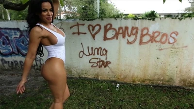 BANGBROS - Good looking Latina Luna Star taking Dick on Ass Parade!