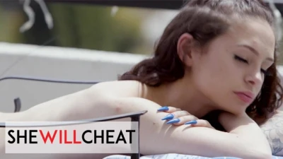 She will Cheat - Mia Moore doesn't Mind Cheating on her Hubby with her Boss if it Means Extra Money