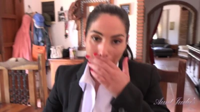 Latina mom